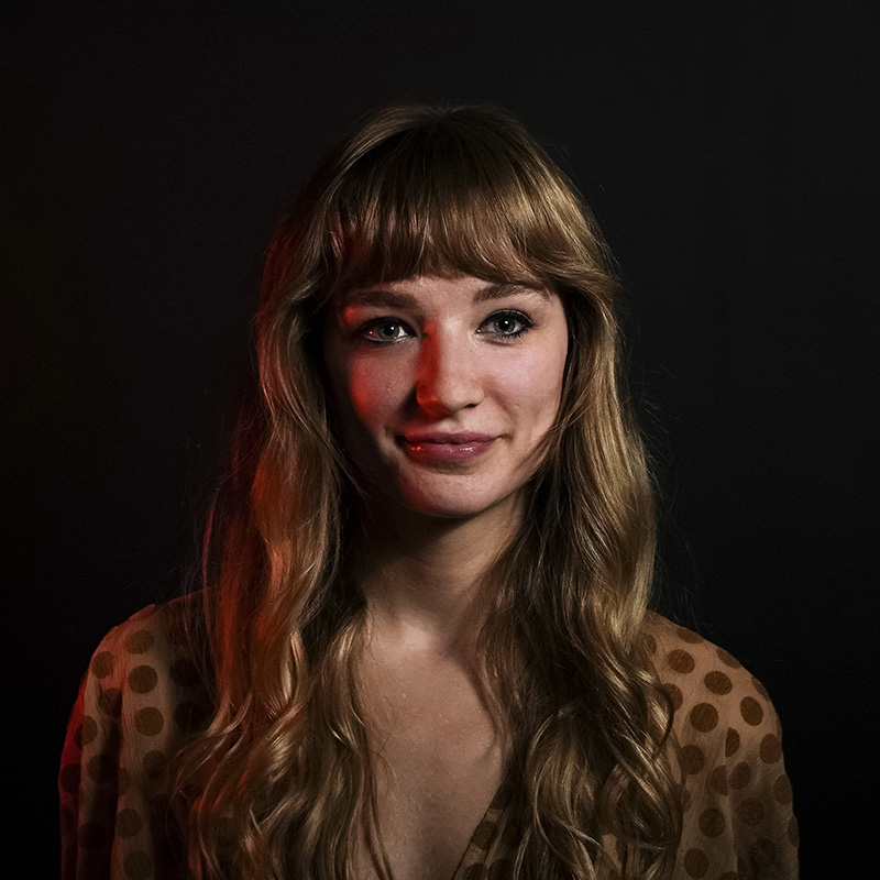 Klaudia_Headshot_800px